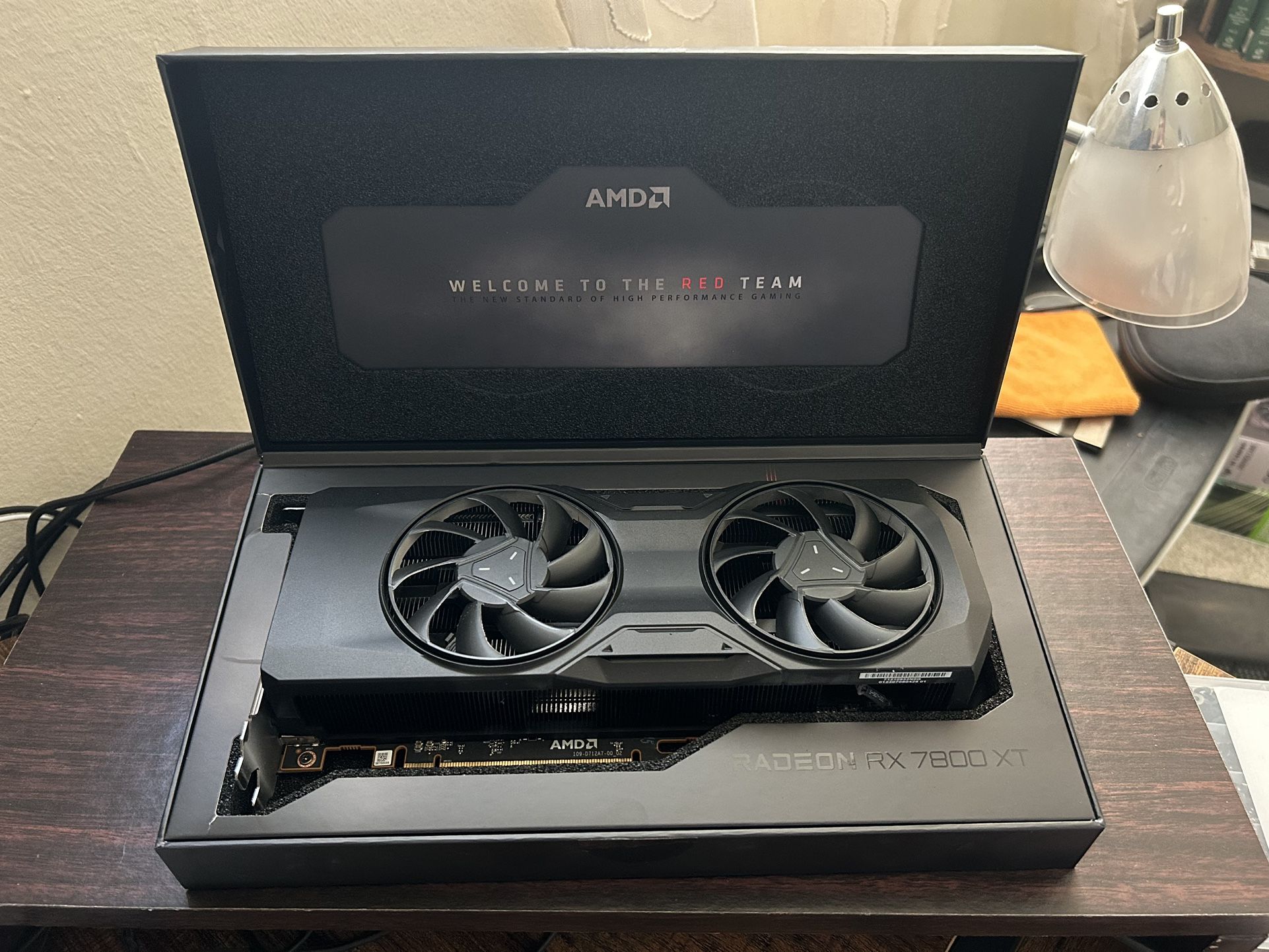 AMD RADEON 7800 XT