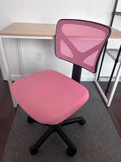 Kid desk and chair