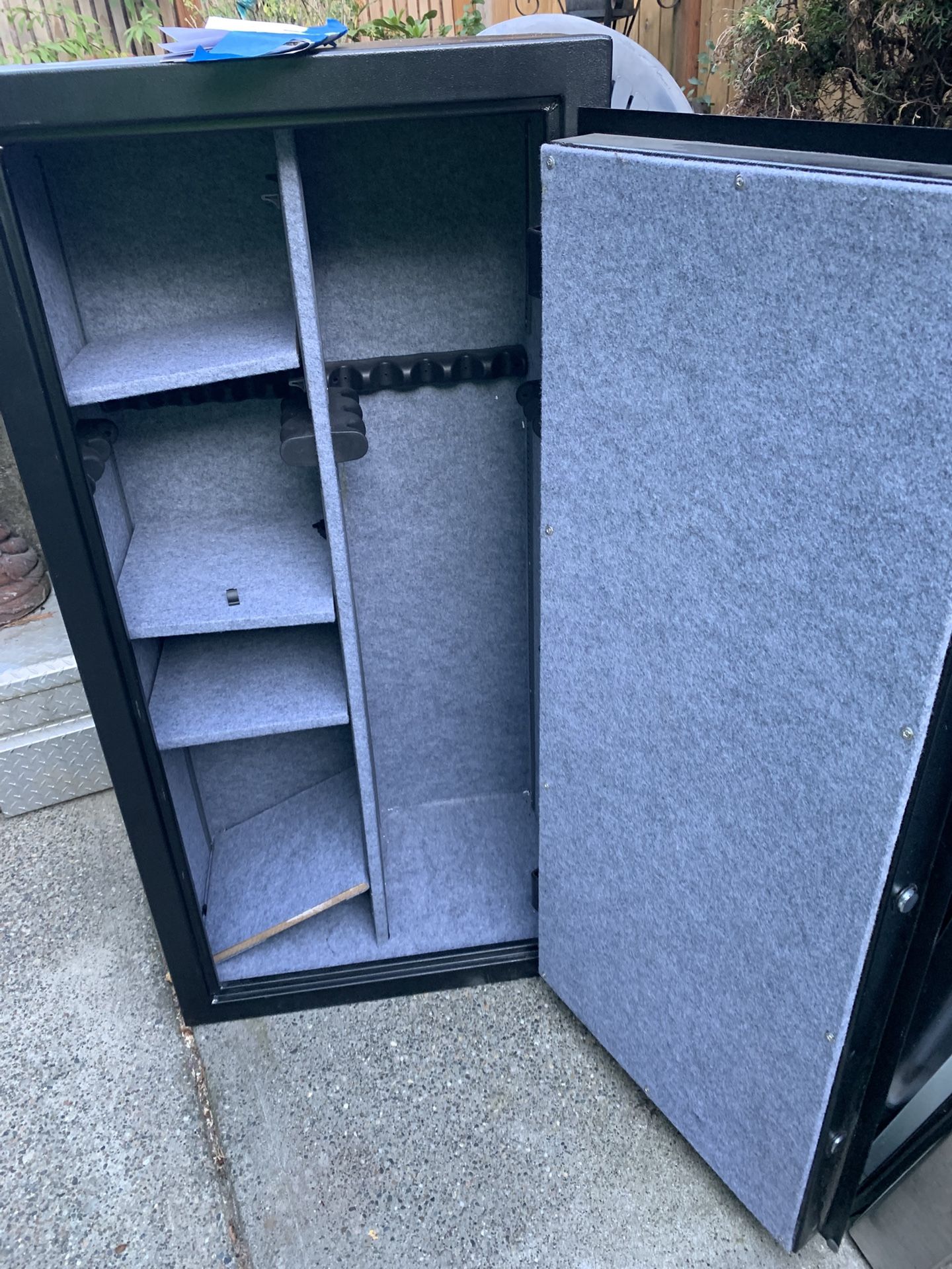 Free Stack On 20 Gun Gunsafe
