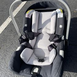 Nuna Carseat