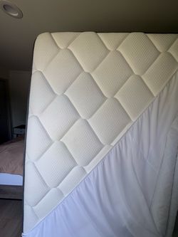 12” hybrid queen size mattress