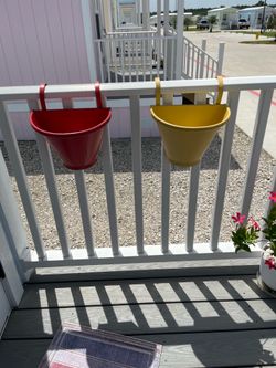 Hanging Planters (set). New. H 8 1/2” x  L 11”