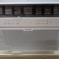 Toshiba 12k BTU Air Conditioner 