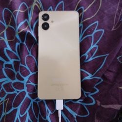 Samsung Galaxy A06 GOLD (UNLOCKED 