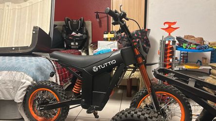 Asking for trades for e motos or 900 or 1k cash also il take any e bike witch is e moto but mostly looking for mototec 60volt pro