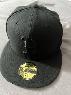 Boston sox blackout hat fitted size 7 3/8