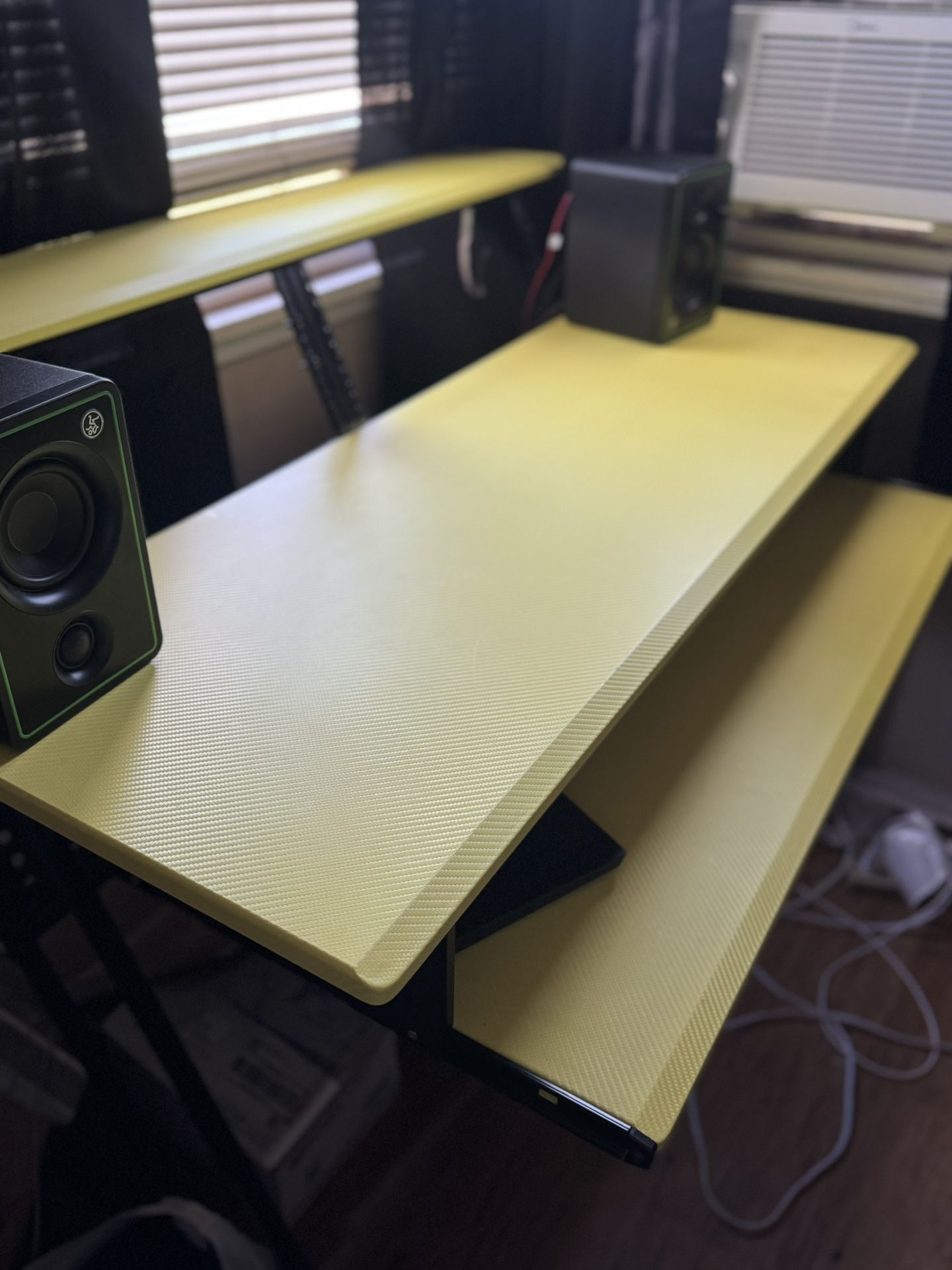 Studio Desk With Speakers