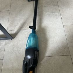 Makita LXT  Model XLC02  Cordless Vacuum  OBO