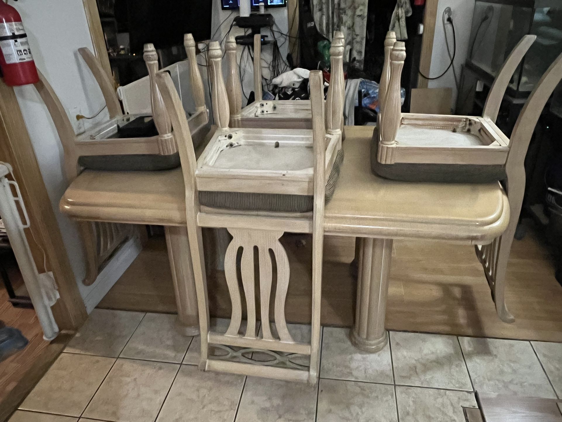 Large Dinning Set wit 4 Chairs For Sale