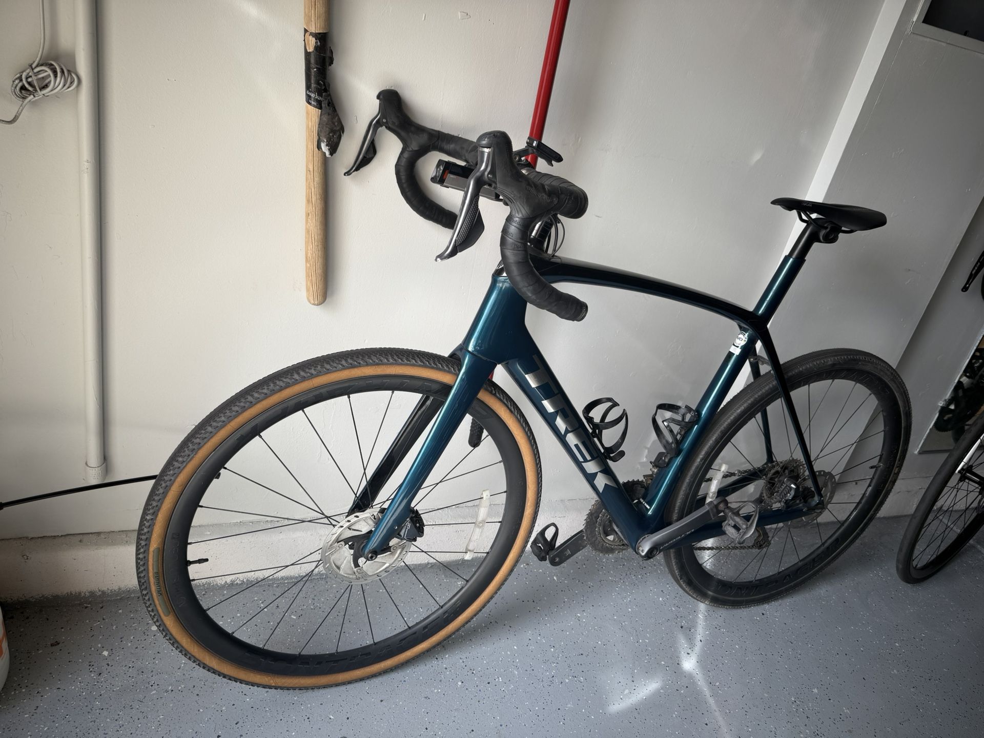 Trek Domane SL7 58CM Di2 Electronic Shifter