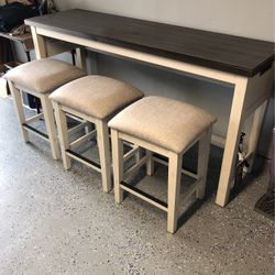 Breakfast Table W Stools