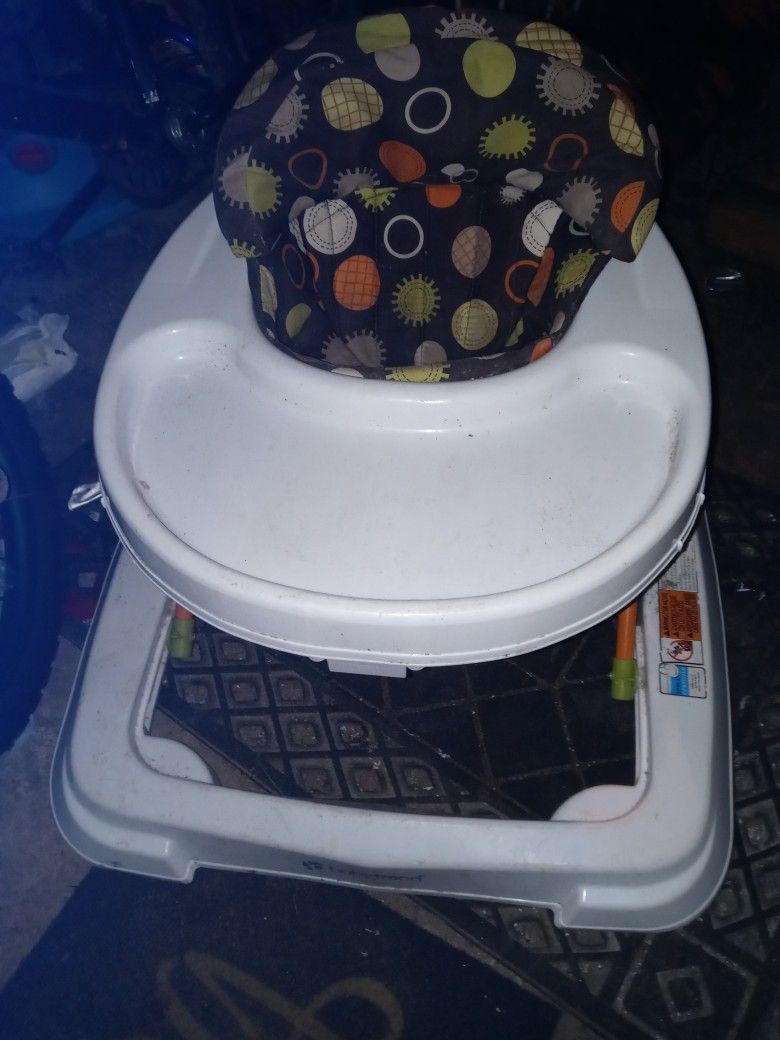 Walker And Carseat 10$