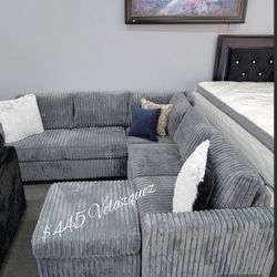 ✅️✅️4-Piece Sectional Set W/ Ottoman✅️