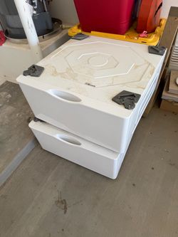 Washer and dryer pedestals (Samsung) NEED GONE