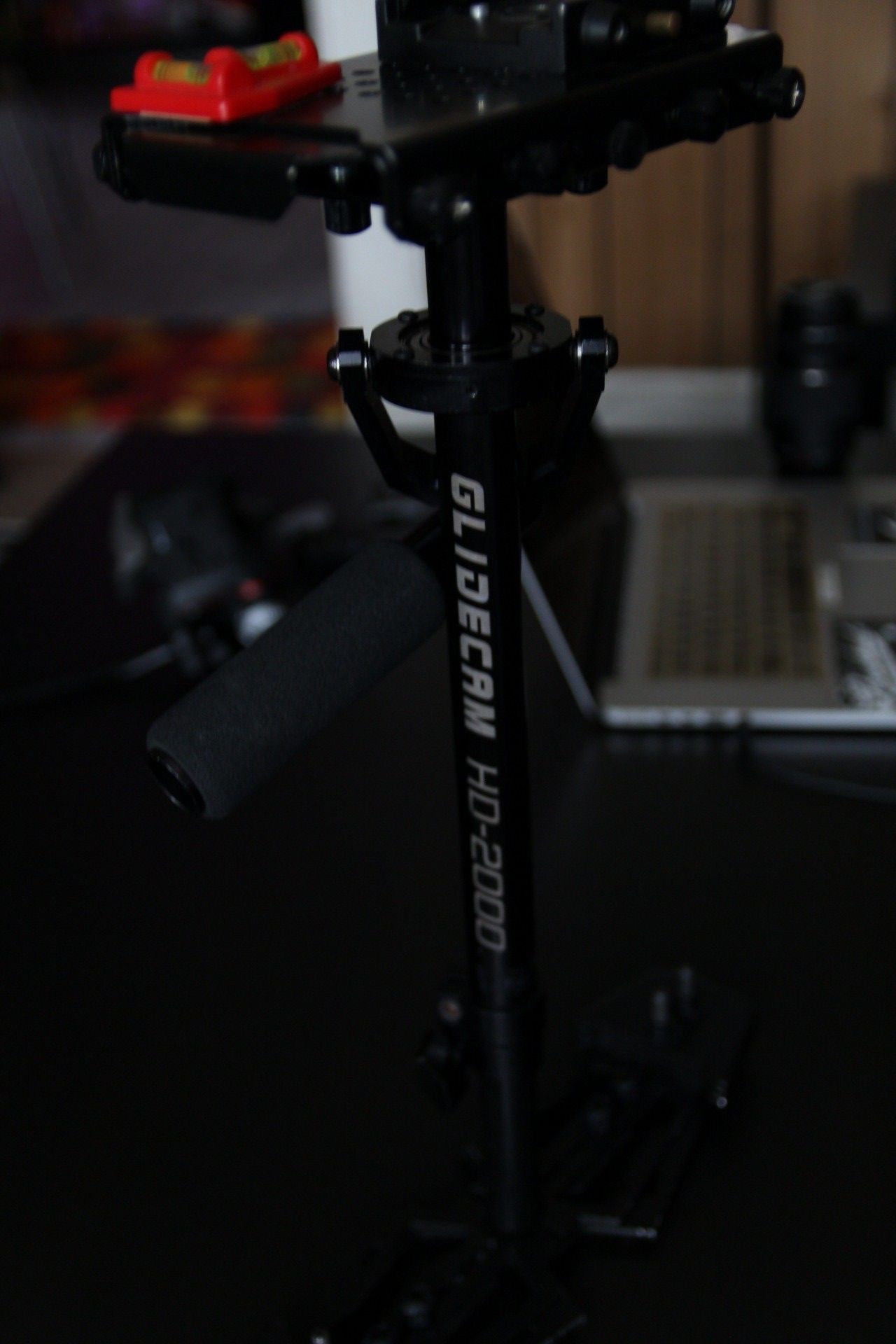 Glidecam HD 2000 stabilizer