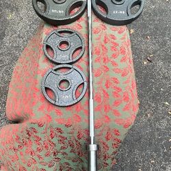 NEW 5 FOOT OLYMPIC BAR & FITNESS GEAR OLYMPIC (PAIRS OF) : NEW   35 LB. & 10 LB. EASY GRIP FITNESS GEAR PLATES