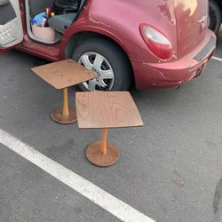 MCM Atomic Tulip End Occasional Accent Side Table Formica Woodgrain Laminate