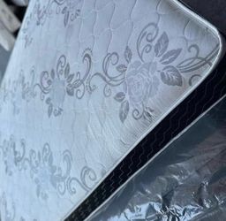 Deluxe brand  Queen size set