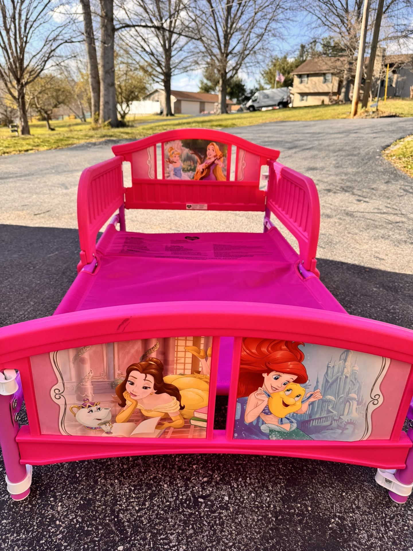 Disney Princess Toddler Bed W/Safety Rails