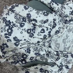 Medium Floral Navy and White Long sleeve top