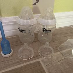 Tommee Tippee 9 oz Baby Bottles Size 1 And 3 Nipple 2pk W/ Extra Lid/Nipples