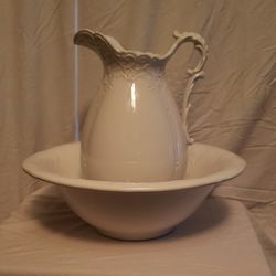 antique farmhouse decorative pitcher with basin 