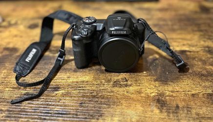 Fujifilm FinePix S8600 Digital Camera