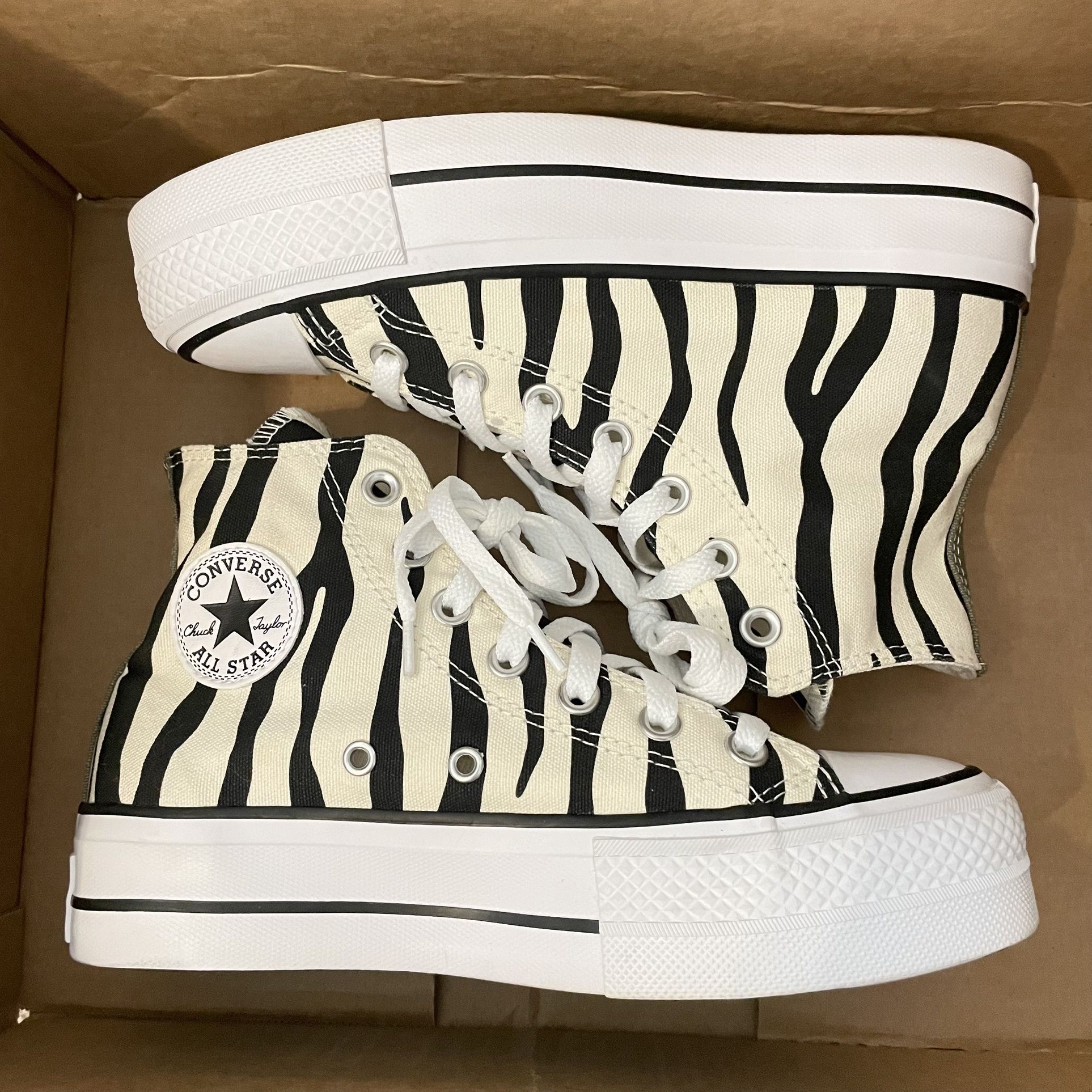Converse platform zebra new arrivals