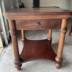 Bassett Wood Side Table 