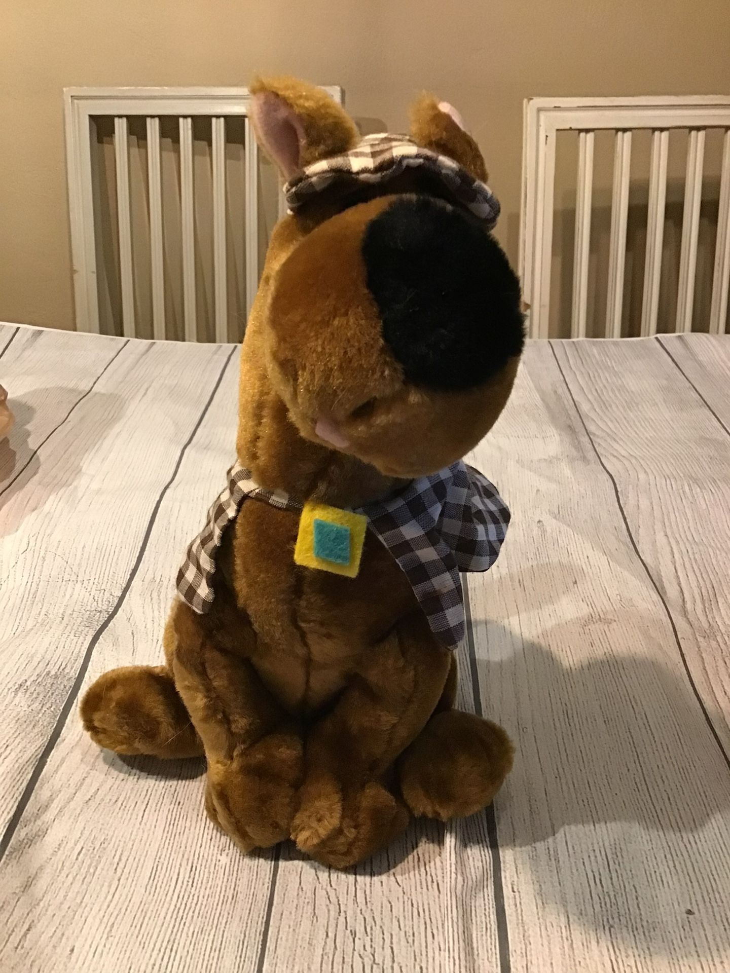 Scooby Doo Plush Sherlock Detective 12” Cartoon Network