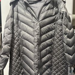 Kenneth Cole Puffer jacket 