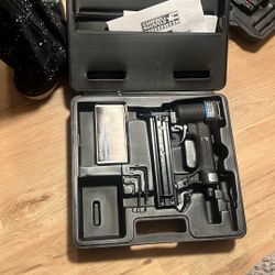 Campbell Hausfeld Professional Nail Gun
