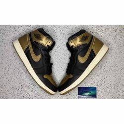 Jordan 1 Black Metallic Gold 10 Men Preowned Great Condition
