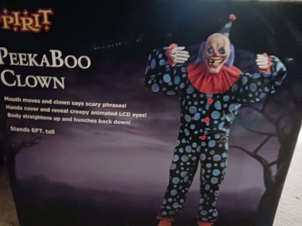 Spirit Hallowen Peek A Boo Clown Halloween Animatronic