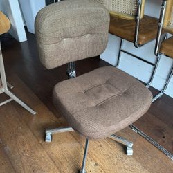 Brown Cushion Office Chair