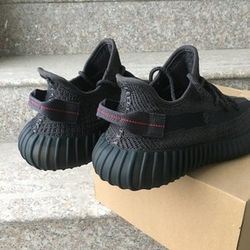 ADIDAS YEEZY BOOST 350 V2 STATIC BLACK		
		

