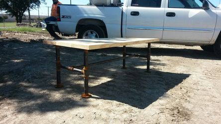 Pipe table