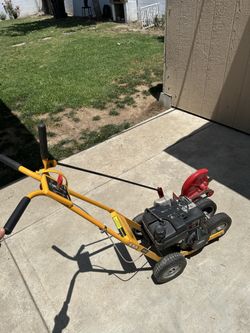 Mclane Edger 5.25 Gas Edger