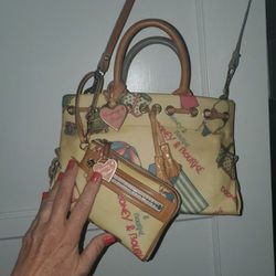 Dooney And Bourke Genuine Purse And Wallet