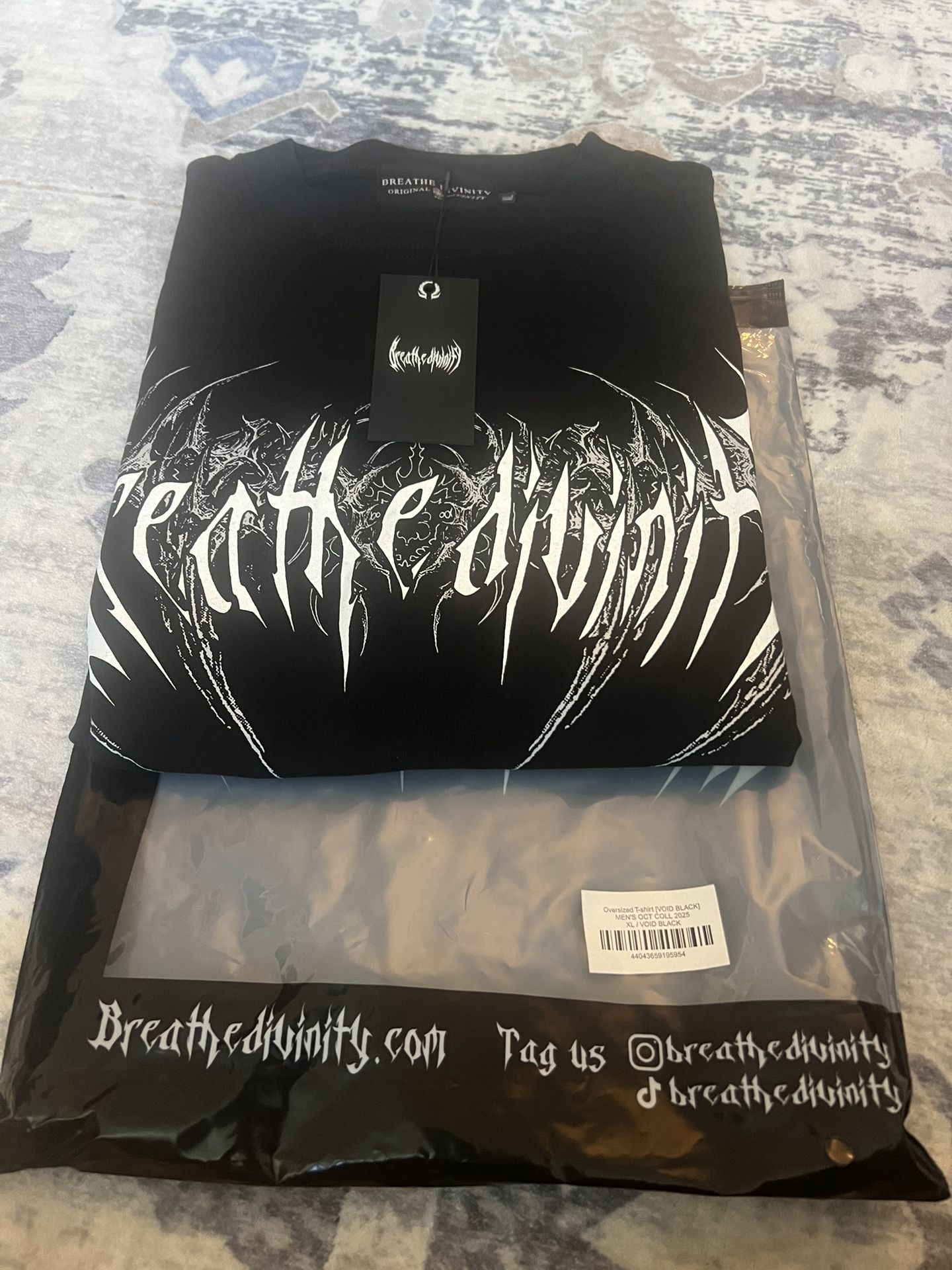 Breath Divinity Oversized T-shirt