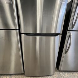 Refrigerator Frigidaire 30”