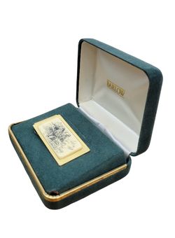 A Collectible Vintage Barlow Scrimshaw Style Decorative Insert In A Gold-Plated Metal Hinged Money Clip.