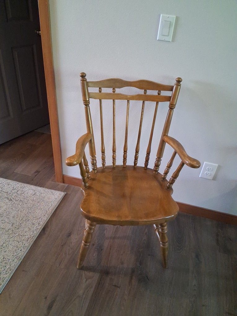 Nichols & Stone Solid Maple Chair