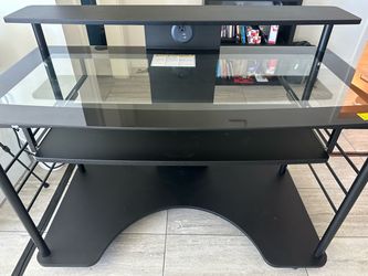 Computer desk