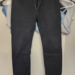 Black Levi's Jeans