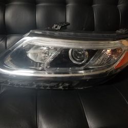 2015 Kia Sorento Driver Headlight 