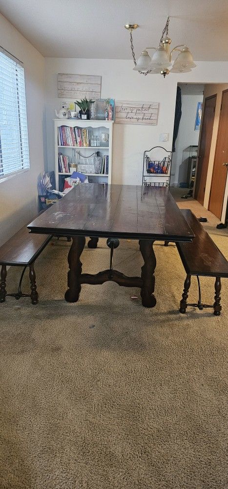 Kitchen table