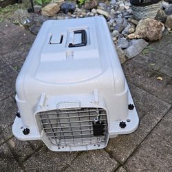 Dog/Pet Carrier