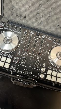 Pioneer Electronics DJ Equipment