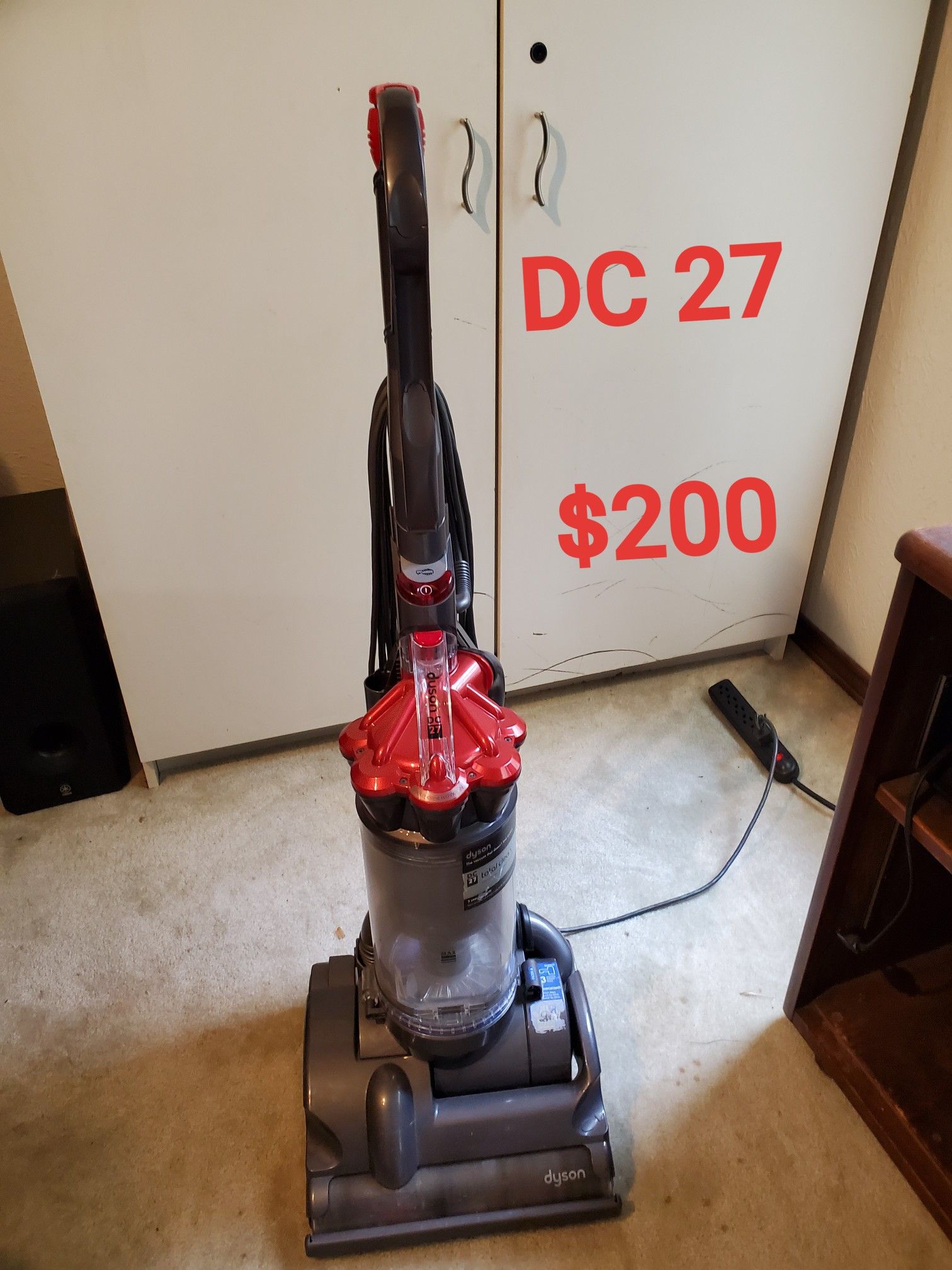 Dyson DC 27 vacuum cleaner